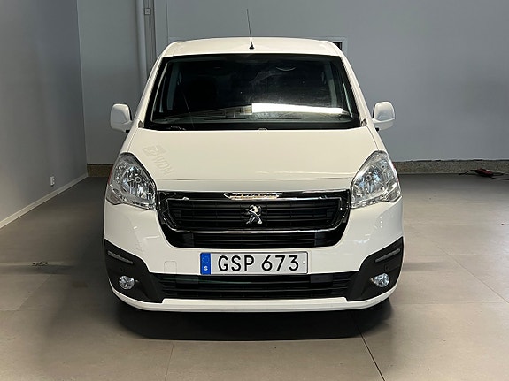 Peugeot Partner 2 of 16