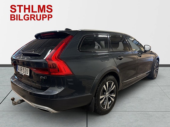 Volvo V90 Cross Country 4 of 5