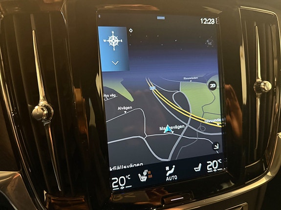Volvo V90 Cross Country 12 of 22