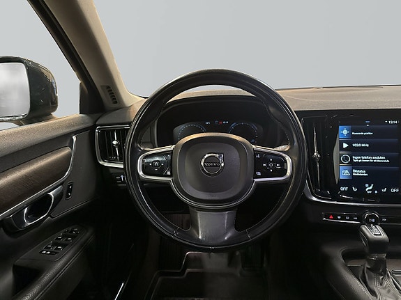 Volvo V90 Cross Country 10 of 22