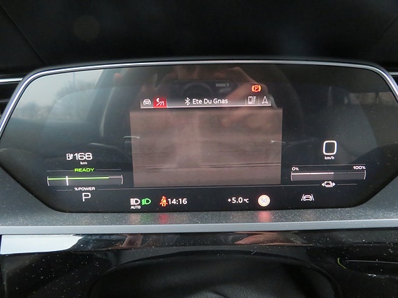 Audi e-tron 17 of 26