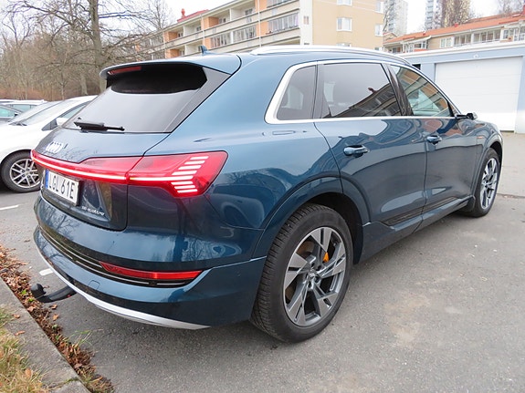 Audi e-tron 2 of 26