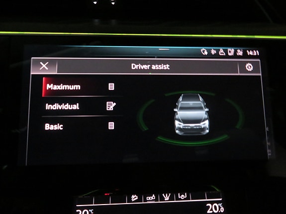 Audi e-tron 22 of 26