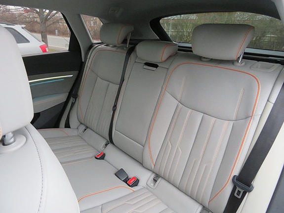 Audi e-tron 12 of 26