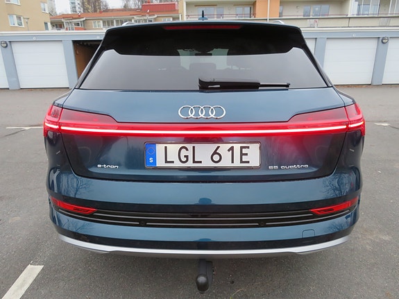 Audi e-tron 20 of 26