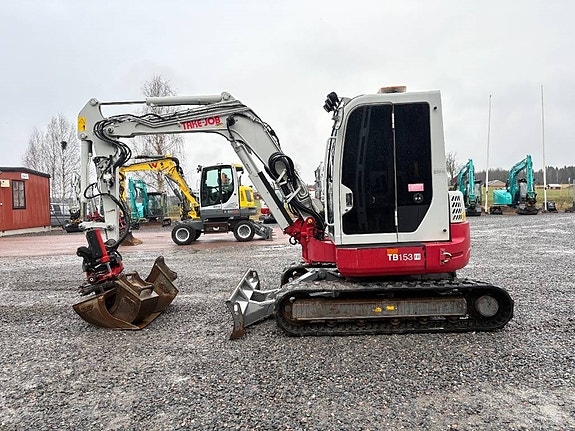 Takeuchi TB153FR