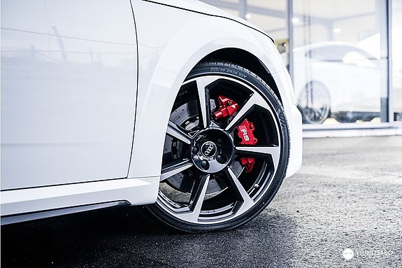 Audi TT RS 3 of 5