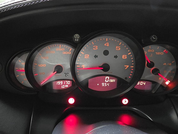 Porsche 911 Carrera 4 12 of 12