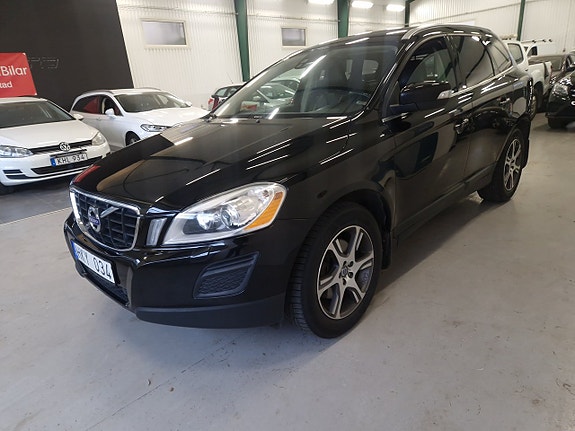 Volvo XC60 11 of 14
