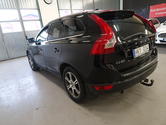 Volvo XC60 4 of 14
