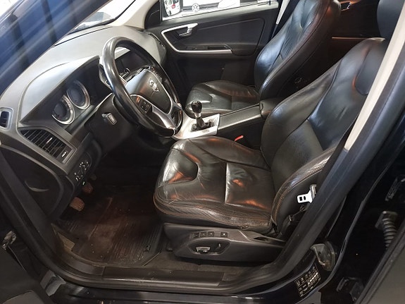 Volvo XC60 5 of 14