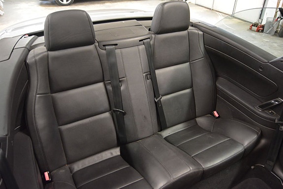 Peugeot 307 CC 10 of 12