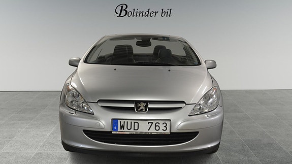 Peugeot 307 CC 2 of 12