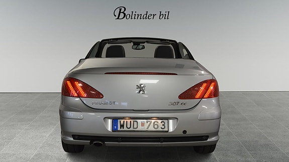 Peugeot 307 CC 5 of 12