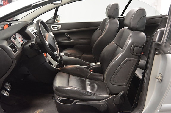 Peugeot 307 CC 8 of 12