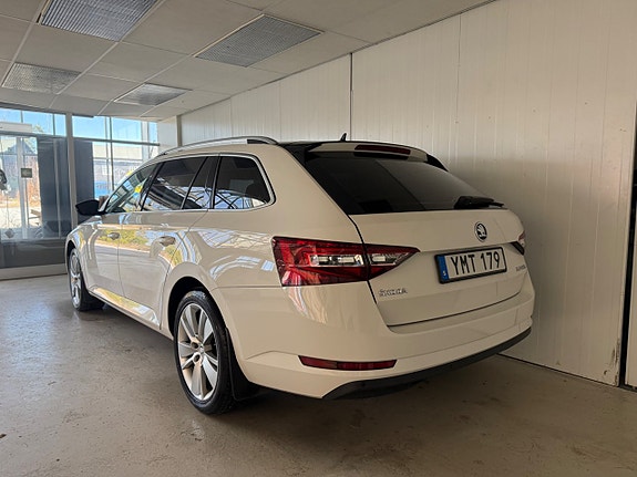 Skoda Superb 3 of 5