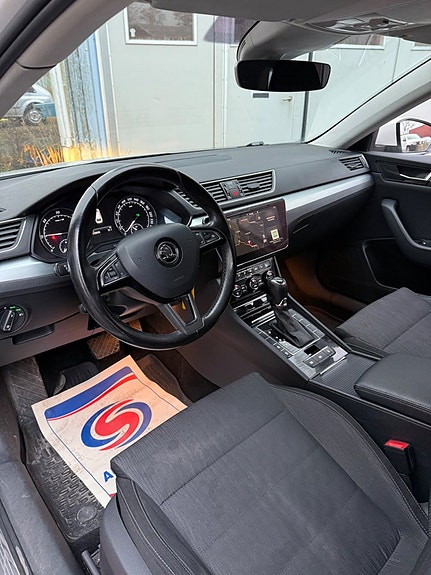 Skoda Superb 4 of 5