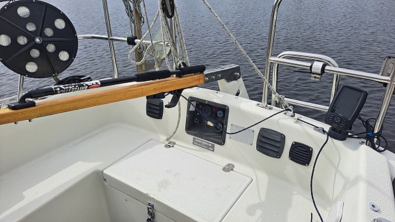 Välutrustad Albin Cumulus med fina segel och välservad sötvattenkyld Yanmar. 4 of 11