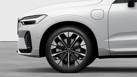 Volvo XC60 5 of 24