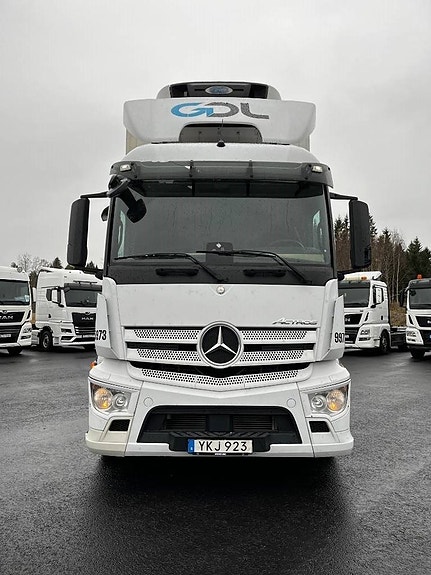Mercedes-Benz Actros 2546 6x2 Kylbil