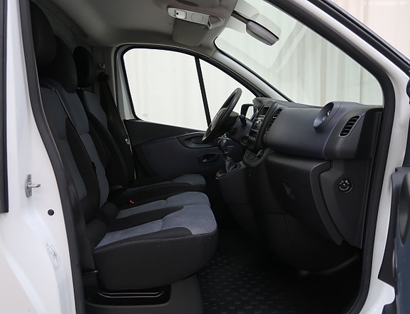 Opel Vivaro 13 of 17