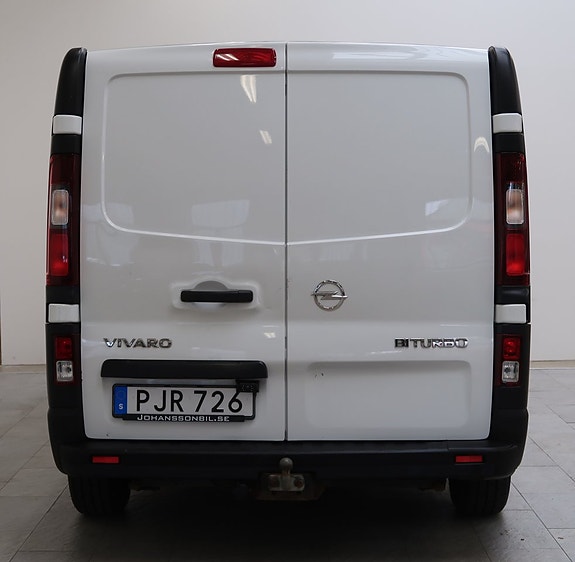 Opel Vivaro 16 of 17
