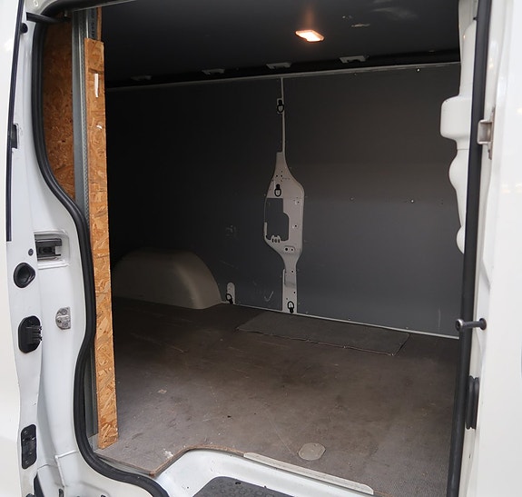 Opel Vivaro 15 of 17