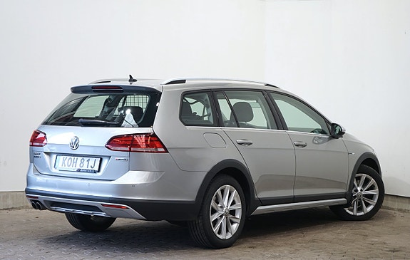 Volkswagen Golf Alltrack 4 of 14