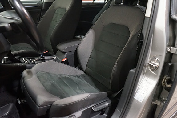 Volkswagen Golf Alltrack 11 of 14