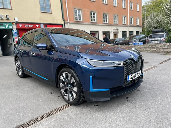 BMW iX 3 of 9