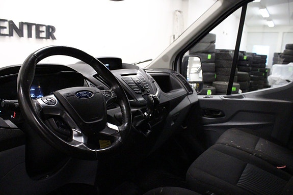 Ford Transit 9 of 14