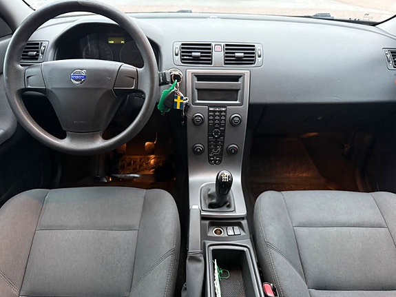 Volvo S40 8 of 10