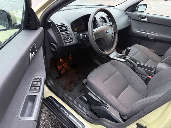 Volvo S40 7 of 10