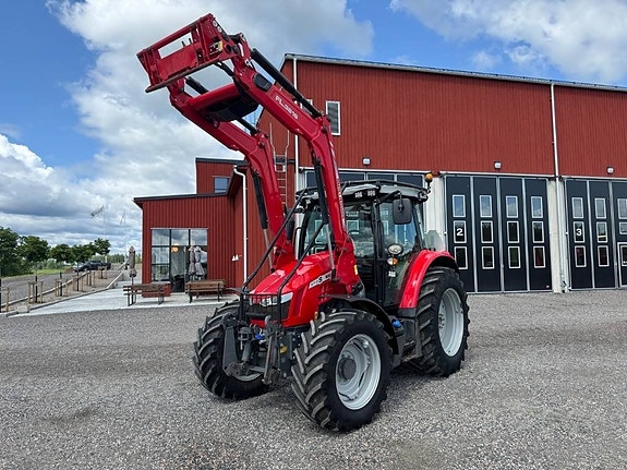 Massey Ferguson 5713 S