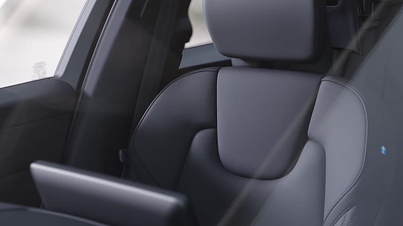 Volvo XC60 11 of 24