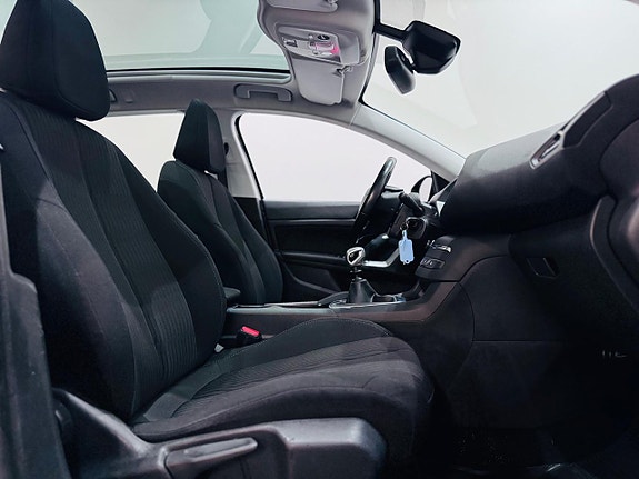 Peugeot 308 SW 7 of 19