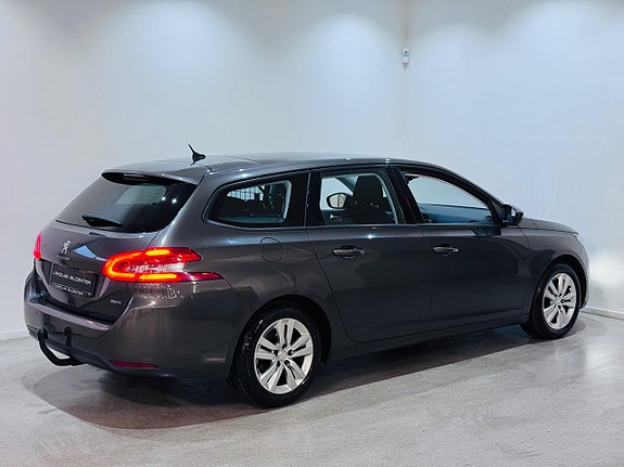 Peugeot 308 SW 19 of 19