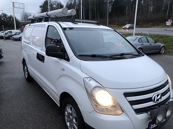 Hyundai H-1 5 of 5
