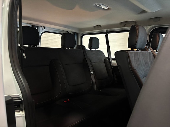 Renault Trafic 17 of 22