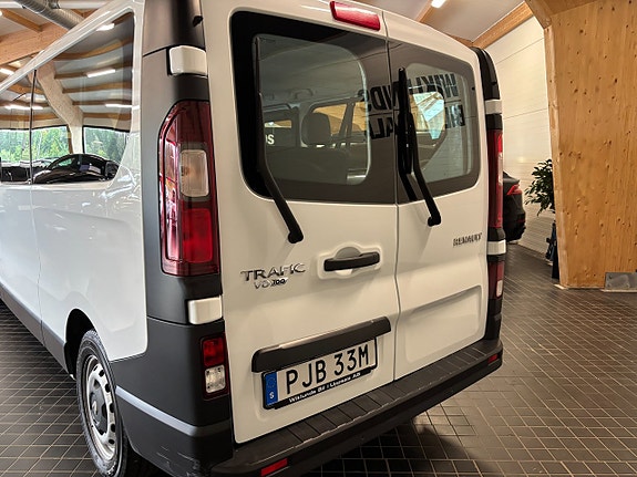 Renault Trafic 4 of 22