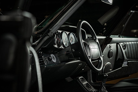 Porsche 911 13 of 29