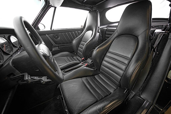 Porsche 911 16 of 29