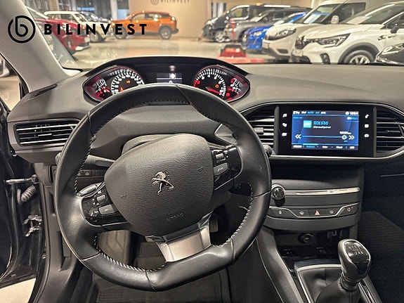 Peugeot 308 12 of 21