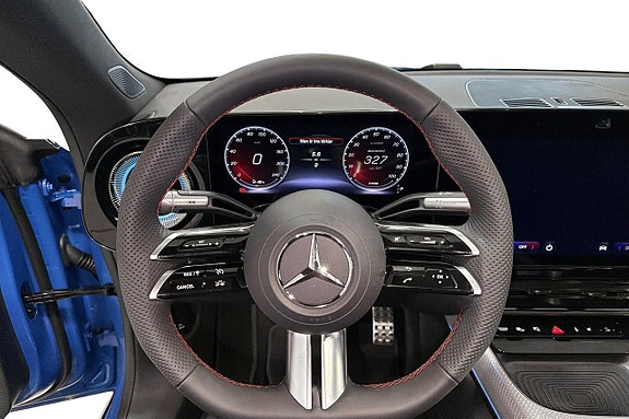Mercedes-Benz CLA350 13 of 14