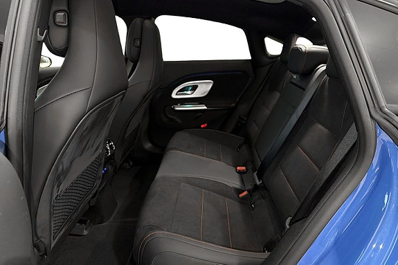 Mercedes-Benz CLA350 11 of 14