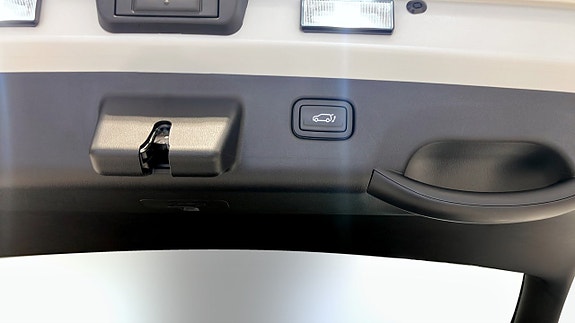 Kia EV4 14 of 18