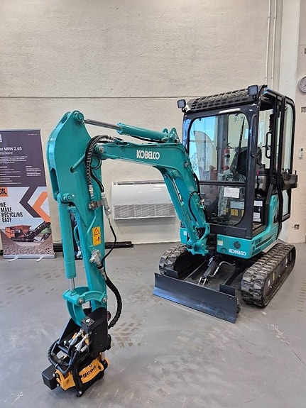 Kobelco SK 17 SR-3E