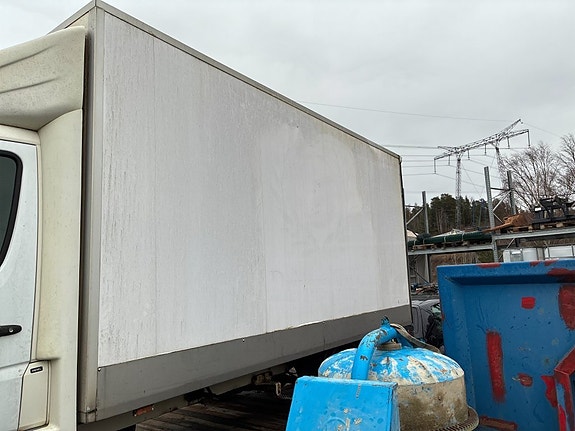 Skåp med bakgavellyft 4400 mm