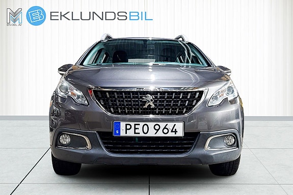 Peugeot 2008 2 of 5