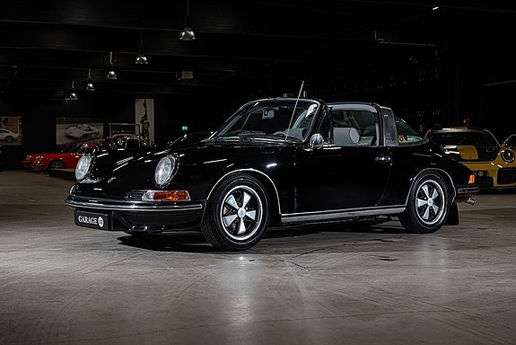 Porsche 911 Targa 2 of 5